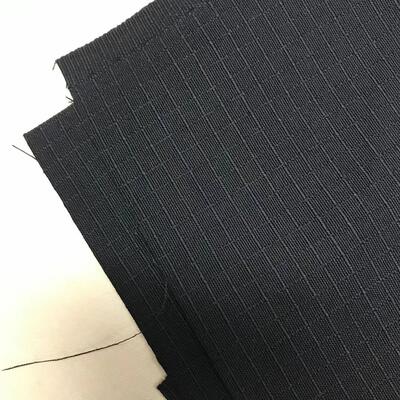نسيج مقاوم للحرارة متوسط الوزن يتميز بعزل كهربائي ممتاز مناسب للبيئات الصناعية ذات درجات الحرارة العالية