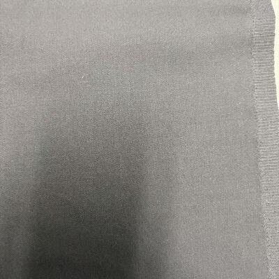 طول اللف 100 متر نسيج أراميد مخصص يقدم استقرار حراري 260C 15 في المئة مثالية للملابس المقاومة للحريق